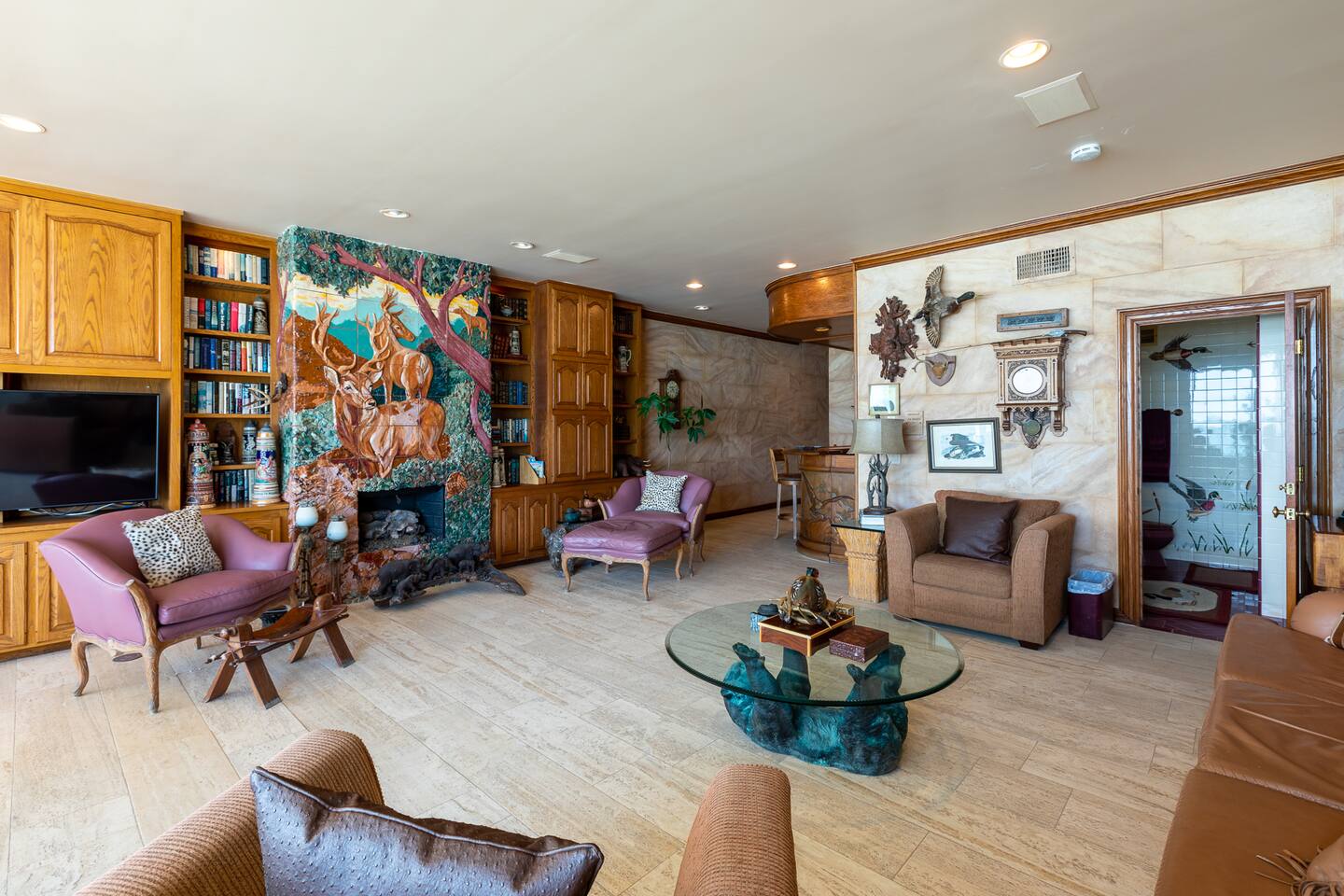 Living room with wave coffee table